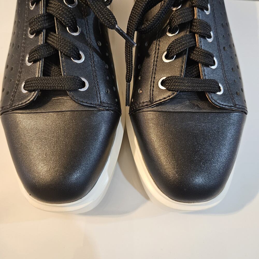 Linea Paolo Black Perforated Womens Lace-Up Platform Sneakers Size 9M - Picture 9 of 14